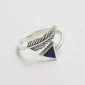 925 Silver Feathered Onyx adjustable ring